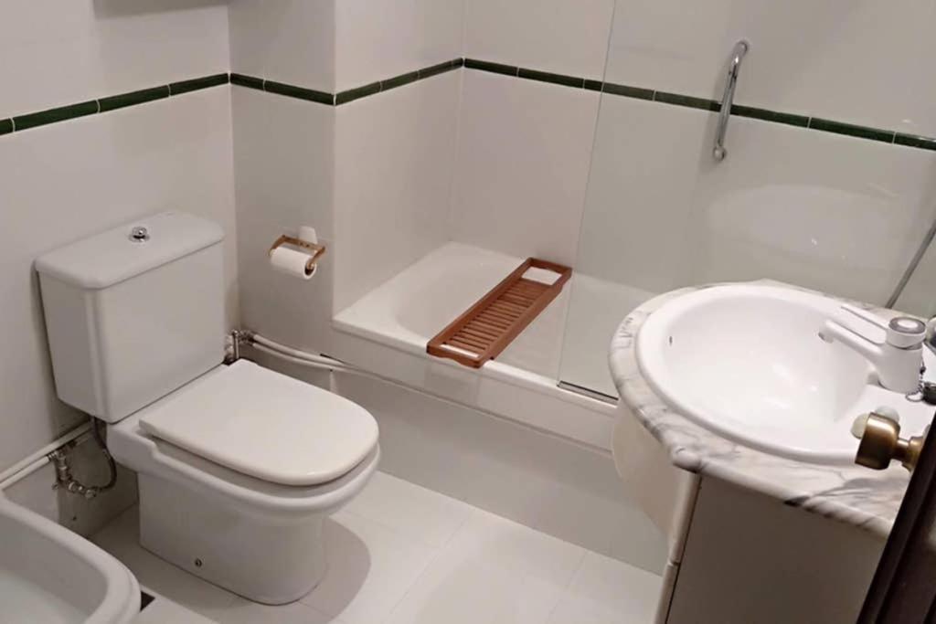 Vivienda 3 Dormitorios Zona Balaidos-Pza. America Виго Екстериор снимка